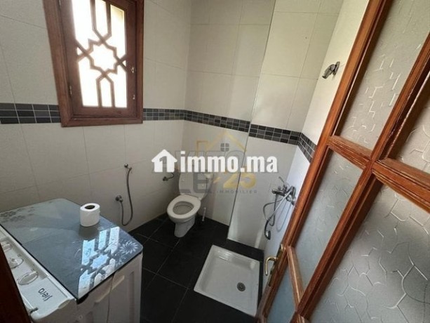 belle-villa-sur-la-route-de-casa-avec-piscine-big-5