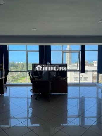 plateau-bureau-au-parc-a-louer-big-13