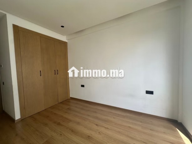 tres-bel-appartement-en-location-a-ferme-bretonne-hay-arraha-3-grandes-pieces-fenetres-avec-double-vitrage-et-porte-blindee-big-4