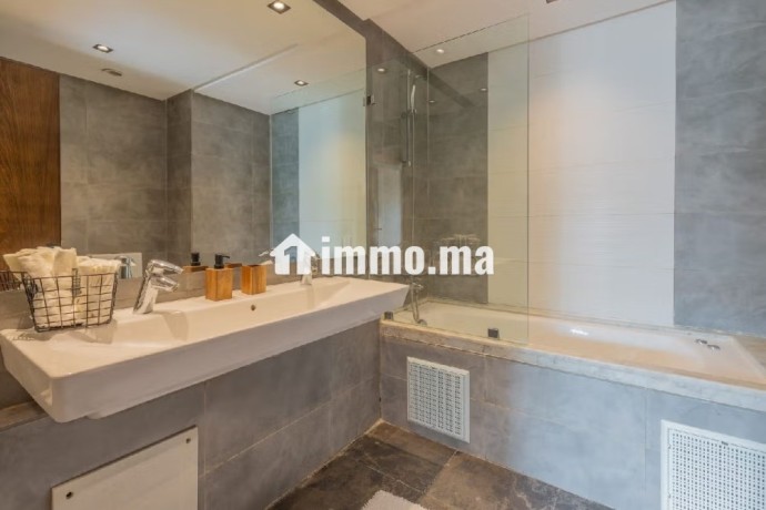 appartement-a-louer-a-ain-diab-superficie-150-m2-bien-meuble-big-2