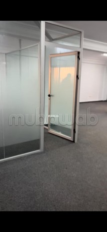 location-de-bureaux-en-centre-ville-surface-de-144-m2-ascenseur-et-stationnement-big-0
