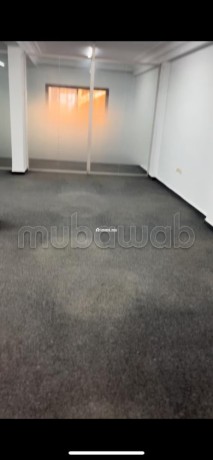 location-de-bureaux-en-centre-ville-surface-de-144-m2-ascenseur-et-stationnement-big-2