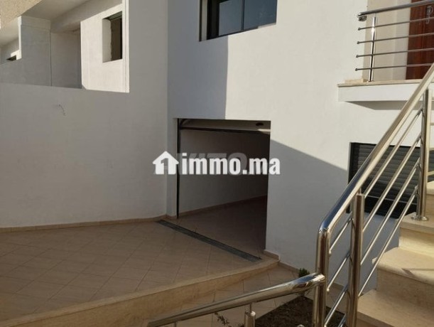vente-villa-complet-au-coeur-de-sidi-bouzid-big-1
