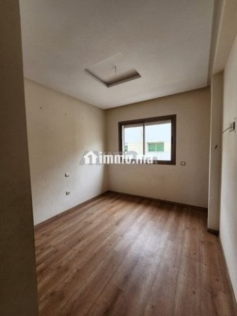 appartement-2-chambres-vide-a-louer-big-1