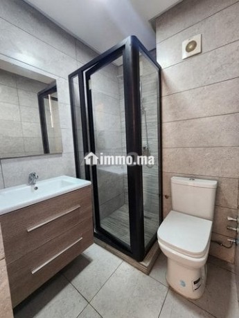 appartement-2-chambres-vide-a-louer-big-4