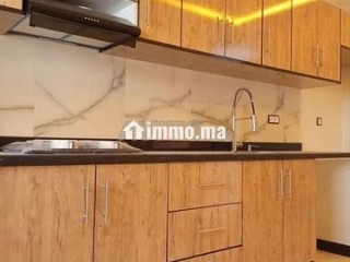 appartement-1ere-etage-lila-300-dh