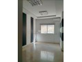 bureau-au-quartier-bourgogne-a-la-location-small-1