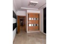 bureau-au-quartier-bourgogne-a-la-location-small-4