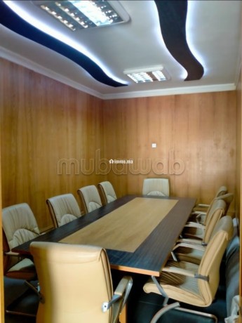 bureau-au-quartier-bourgogne-a-la-location-big-3