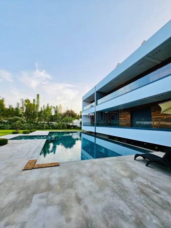 villa-luxueux-6-chambres-a-vendre-souissi-rabat-big-0