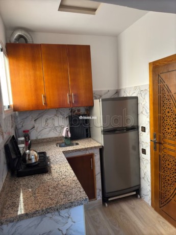 appartement-de-vacances-a-louer-a-martil-surface-totale-80-m2-porte-blindee-salon-marocain-traditionnel-big-2