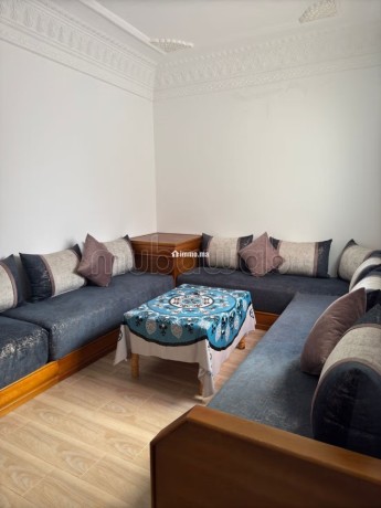 appartement-de-vacances-a-louer-a-martil-surface-totale-80-m2-porte-blindee-salon-marocain-traditionnel-big-3