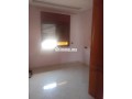 appartement-vide-mercedes-small-4