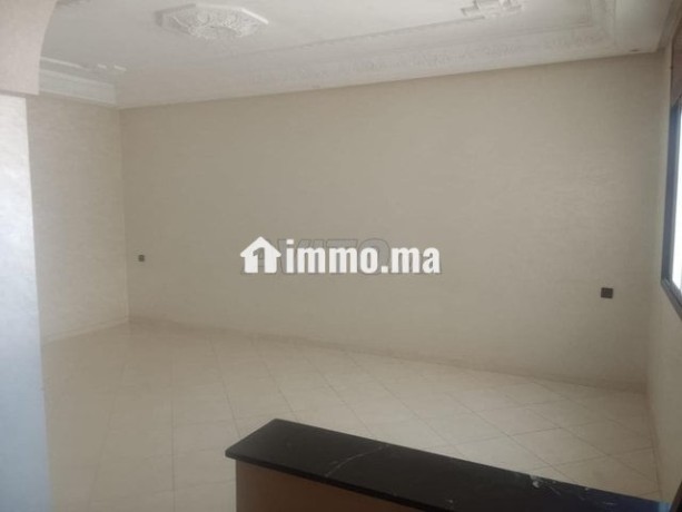 appartement-vide-mercedes-big-0