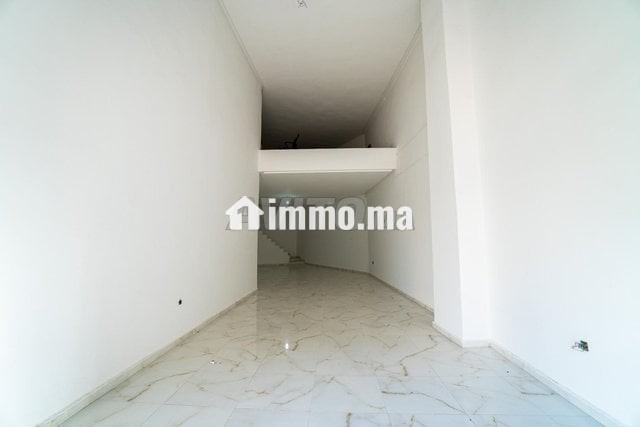 magasin-n11-de-104m2-a-vendre-a-sidi-maarouf-big-1