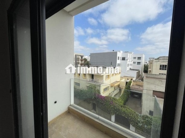 studio-pour-location-a-oasis-neuf-de-51-m2-big-1