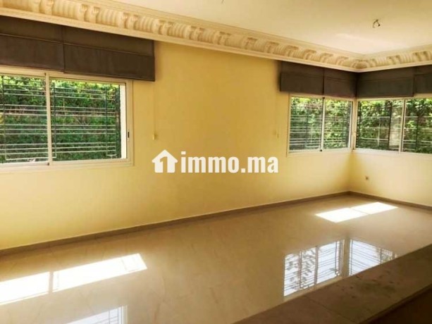 villa-moderne-a-louer-souissi-rabat-big-1