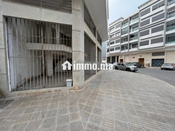magasin-a-vendre-a-ain-sebaa-avec-grande-terrasse-big-0