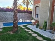 villa-vide-en-location-longue-duree