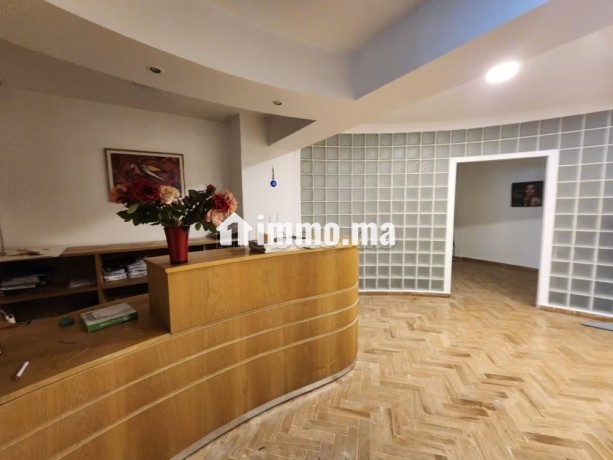 cabinet-medical-equipe-a-vendre-bourgogne-est-big-1