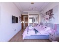 studio-avec-piscine-small-1