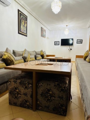 location-dun-appartement-a-gueliz-2-belles-chambres-garage-et-terrasse-big-2