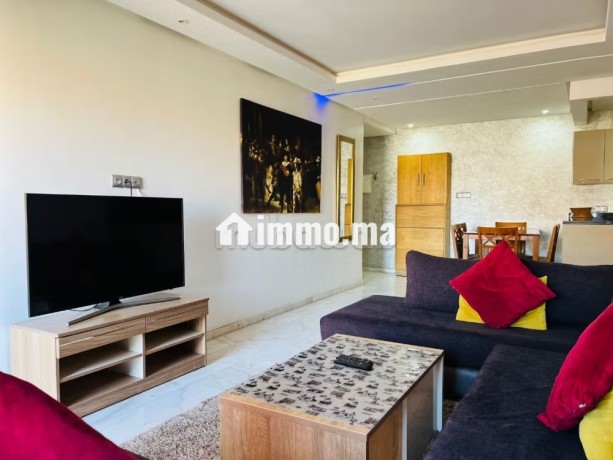 appartements-a-louer-a-gueliz-2-pieces-confortables-salon-traditionnel-et-systeme-dantenne-parabolique-big-9