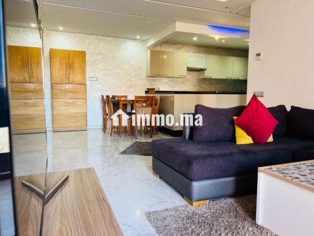 appartements-a-louer-a-gueliz-2-pieces-confortables-salon-traditionnel-et-systeme-dantenne-parabolique-big-14