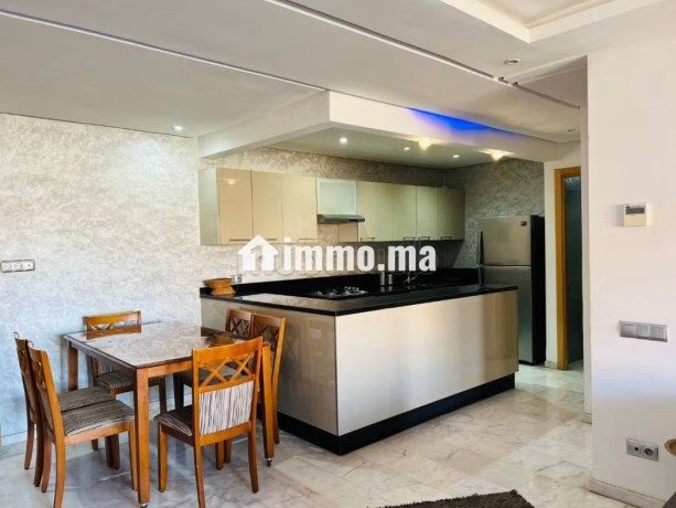 appartements-a-louer-a-gueliz-2-pieces-confortables-salon-traditionnel-et-systeme-dantenne-parabolique-big-15