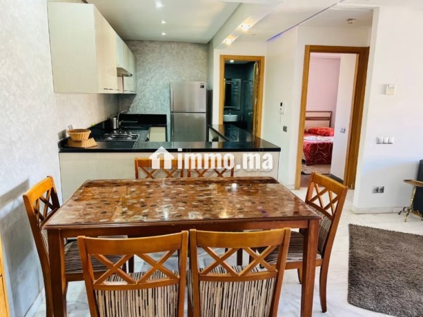 appartements-a-louer-a-gueliz-2-pieces-confortables-salon-traditionnel-et-systeme-dantenne-parabolique-big-1