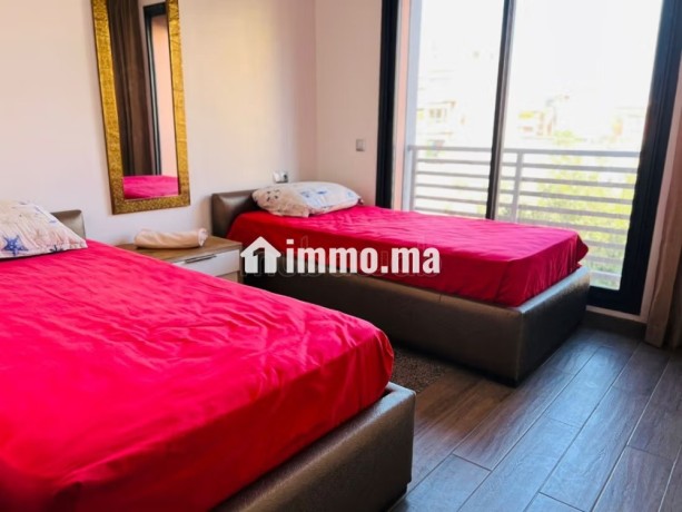 appartements-a-louer-a-gueliz-2-pieces-confortables-salon-traditionnel-et-systeme-dantenne-parabolique-big-3