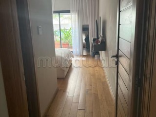 Appartement RDC lumineux avec terrasse et parking - Appartement à vendre - Casablanca