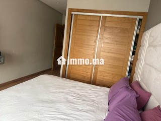 Appartement RDC lumineux avec terrasse et parking - Appartement à vendre - Casablanca