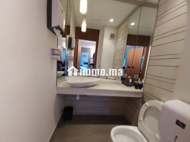 bureau-prime-220-m2-amenage-sur-boulevard-danfa-big-3