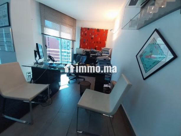 bureau-prime-220-m2-amenage-sur-boulevard-danfa-big-4