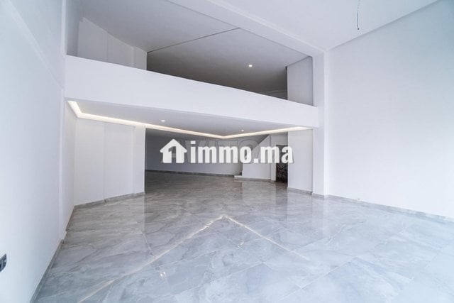 magasin-n-1-de-161-m2-a-vendre-a-sidi-maarouf-big-2