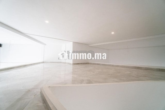 magasin-n-1-de-161-m2-a-vendre-a-sidi-maarouf-big-5