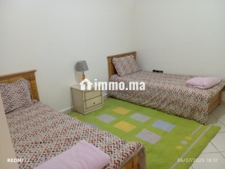 Appartement en vente à Bir Rami Est. 5 pièces confortables. Salon traditionnel marocain, résidence sécurisée - Appartement à vendre