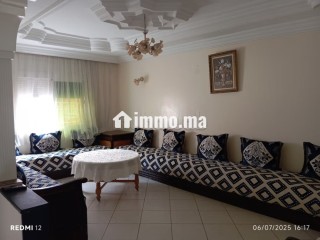 Appartement en vente à Bir Rami Est. 5 pièces confortables. Salon traditionnel marocain, résidence sécurisée - Appartement à vendre