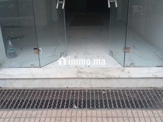 local-amenage-au-quartier-des-hopitaux