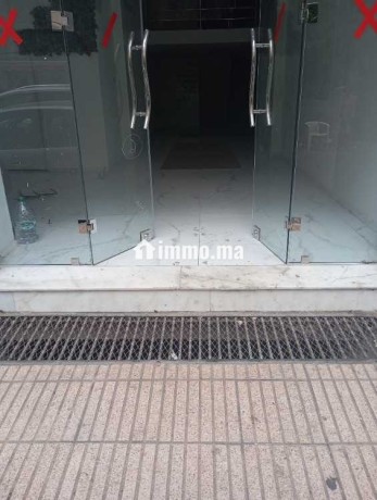 local-amenage-au-quartier-des-hopitaux-big-0
