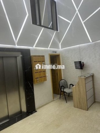 bureau-a-louer-ascenseur-immeuble-professionel-big-2