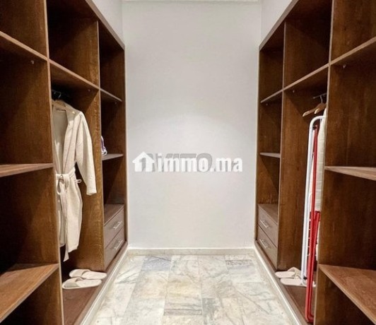 appart-100m-meuble-dont-terrasse-maarif-ex-big-3