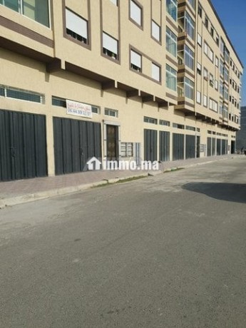 magasin-61m2-et-27m2-soupente-a-bouznika-big-0