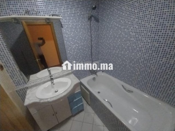 chic-appartement-luxe-pres-de-city-mall-big-9