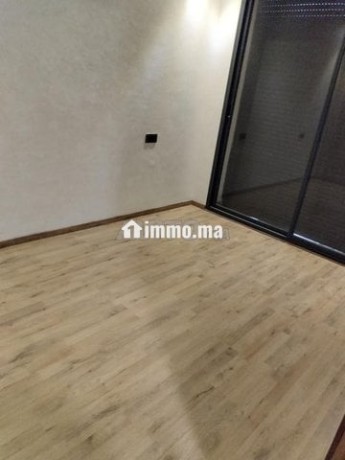 studio-a-louer-quartier-des-hopitaux-big-2