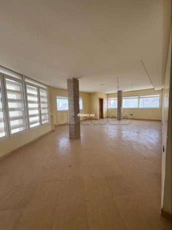 bureaux-a-vendre-a-tiznit-superficie-500-m2-systeme-de-climatisation-big-9