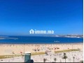location-dun-appartement-a-de-la-plage-2-pieces-salon-traditionnel-et-porte-blindee-small-0
