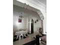 location-dun-appartement-a-de-la-plage-2-pieces-salon-traditionnel-et-porte-blindee-small-3