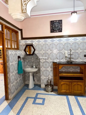 appartements-a-louer-a-route-dagadir-essaouira-2-pieces-salon-traditionnel-et-porte-blindee-big-6